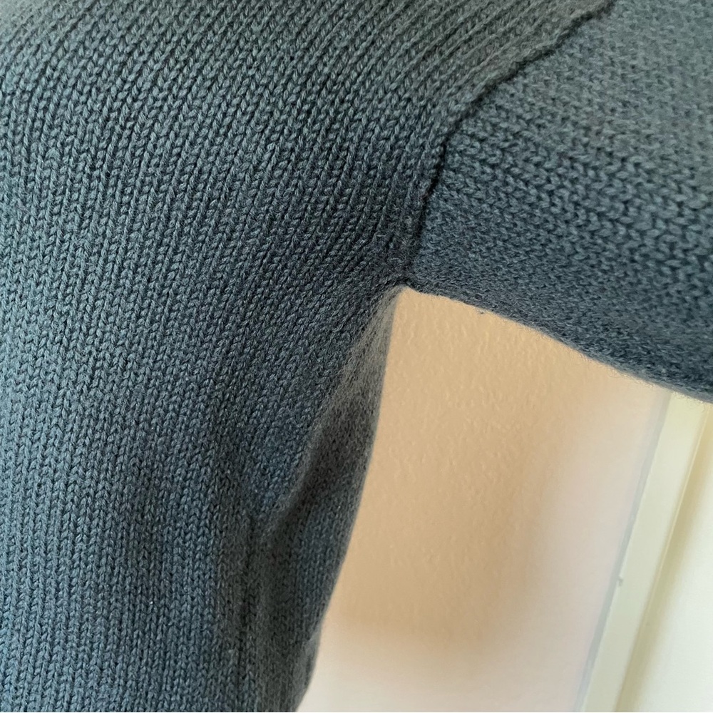 Yves Saint Laurent Charcoal Cable Knit Turtleneck Sweater 100% Wool Cozy Chic - Picture 4 of 13